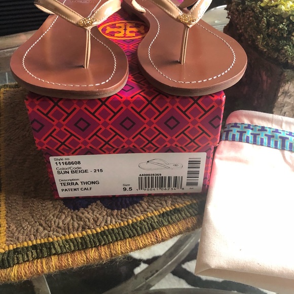 ⭐️SOLD ON MERCARI⭐️Tory Burch Terra Thong Sandals - Picture 2 of 6